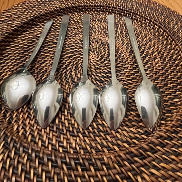 Vintage Carlyle CAMEO Stainless Hong Kong Iced Tea Spoons x4 Soup Spoon x1 Retro - Picture 8 of 14